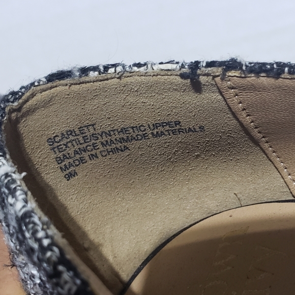 Crown & Ivy Block Heels Size 9M - Picture 9 of 9